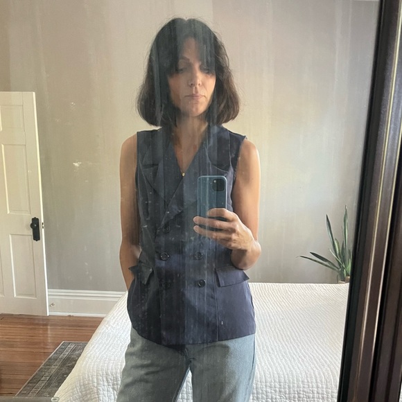 Meet your Posher, Angela - Picture 1 of 1